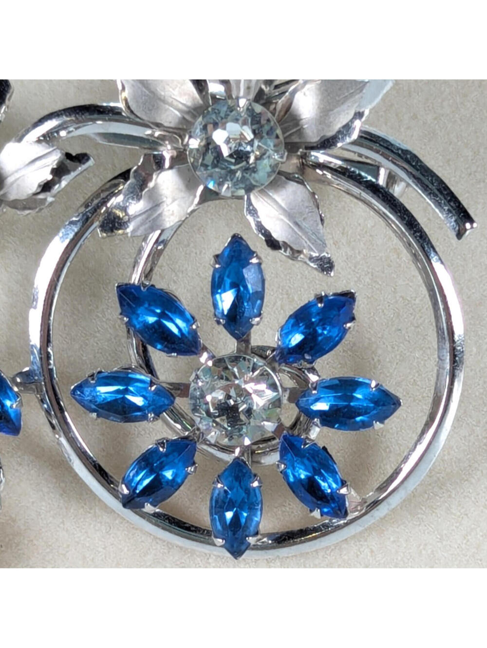 VTG Blue Sapphire & Clear Glass Rhinestone Brooch Pin 2" Retro Glam Flower Bling - Picture 3 of 9